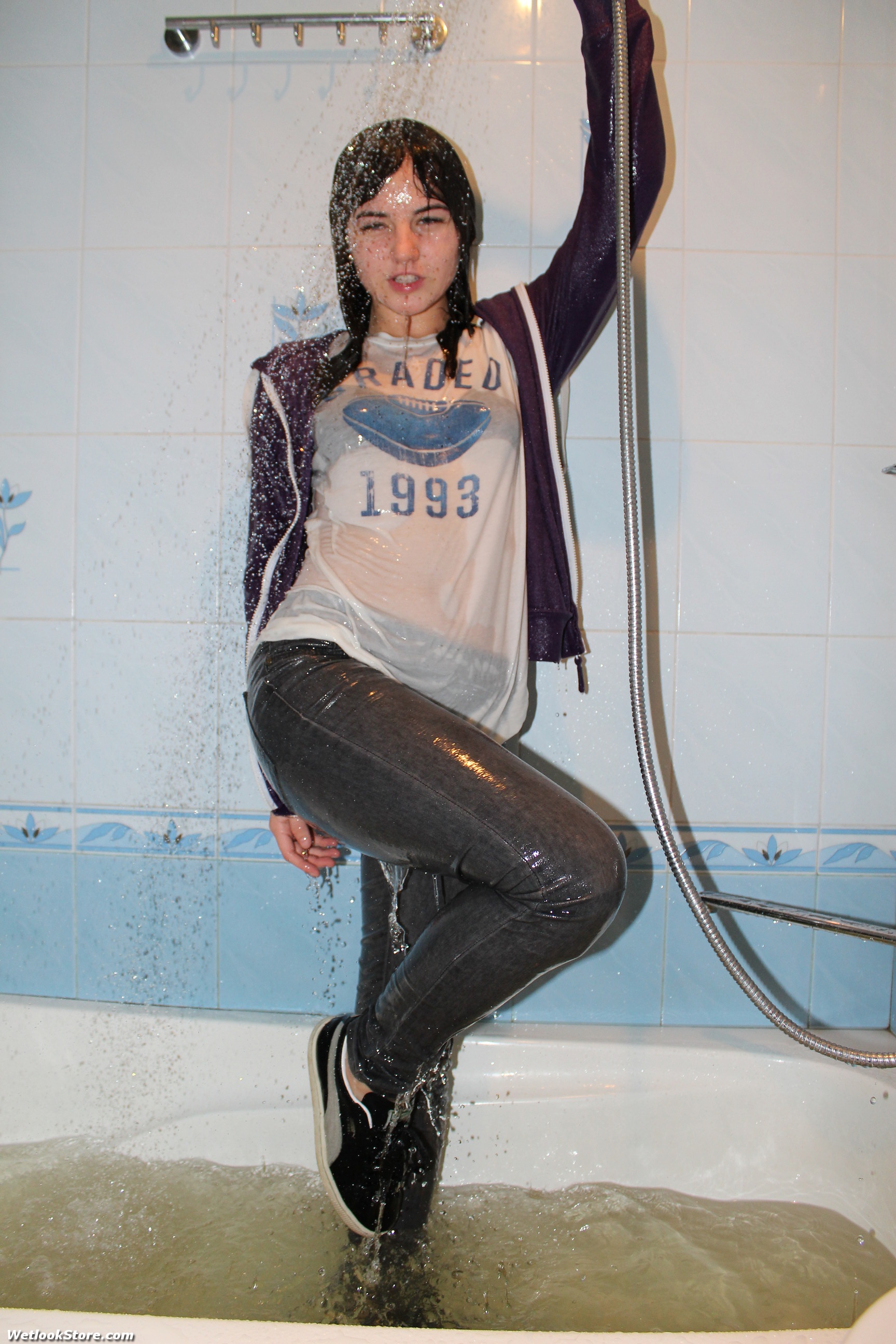 Wetlook Planet - Wetlook in sports clothes, sportswear 